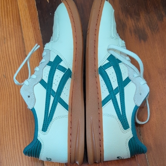Asics Skyhand OG Sneakers in Creamy Rain Lake - Women's 7 - Picture 8 of 12